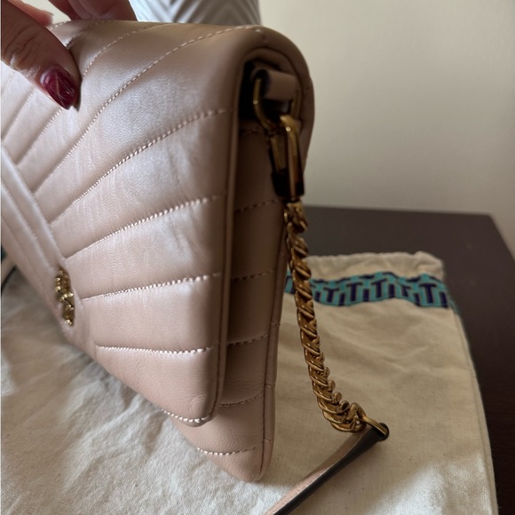 Tory Burch Kira Tan Quilted Shoulder Bag Clutch - Picture 2 of 8